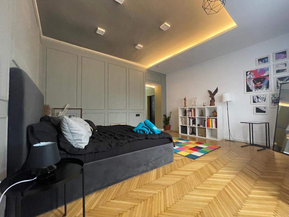 New Opera Studio Old City Center Self Check In Apartment ทิมิชัวรา ภายนอก รูปภาพ